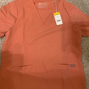 Figs Coral Casma Top. SIZE XL